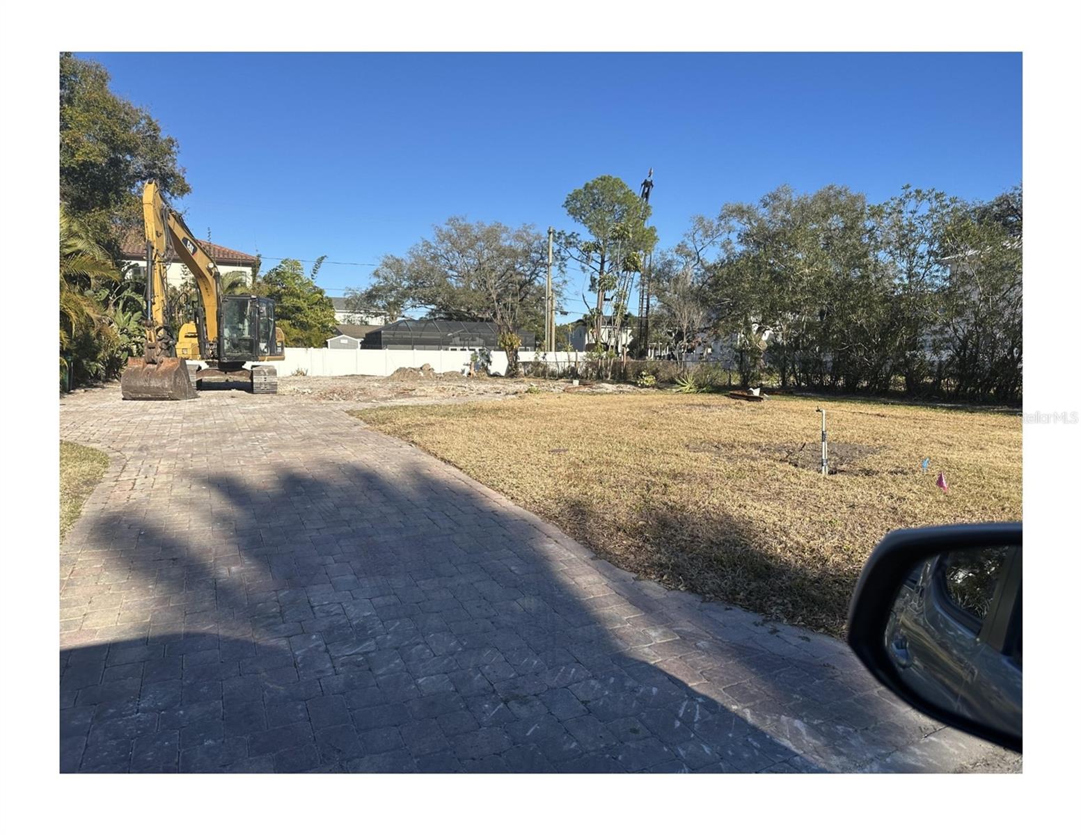 523 W Davis Blvd Property Photo 1