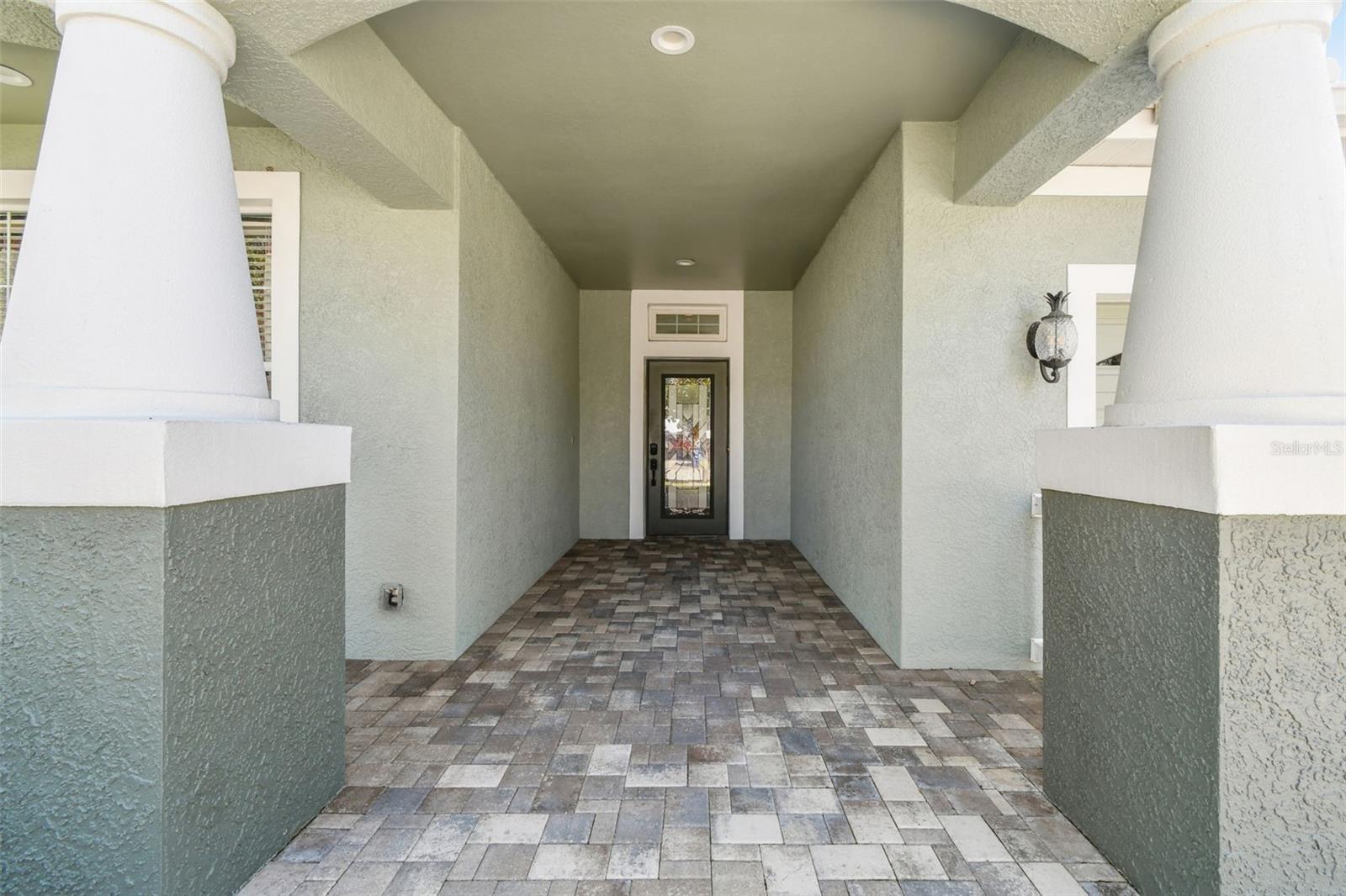 21753 Garden Walk Loop Property Photo 5