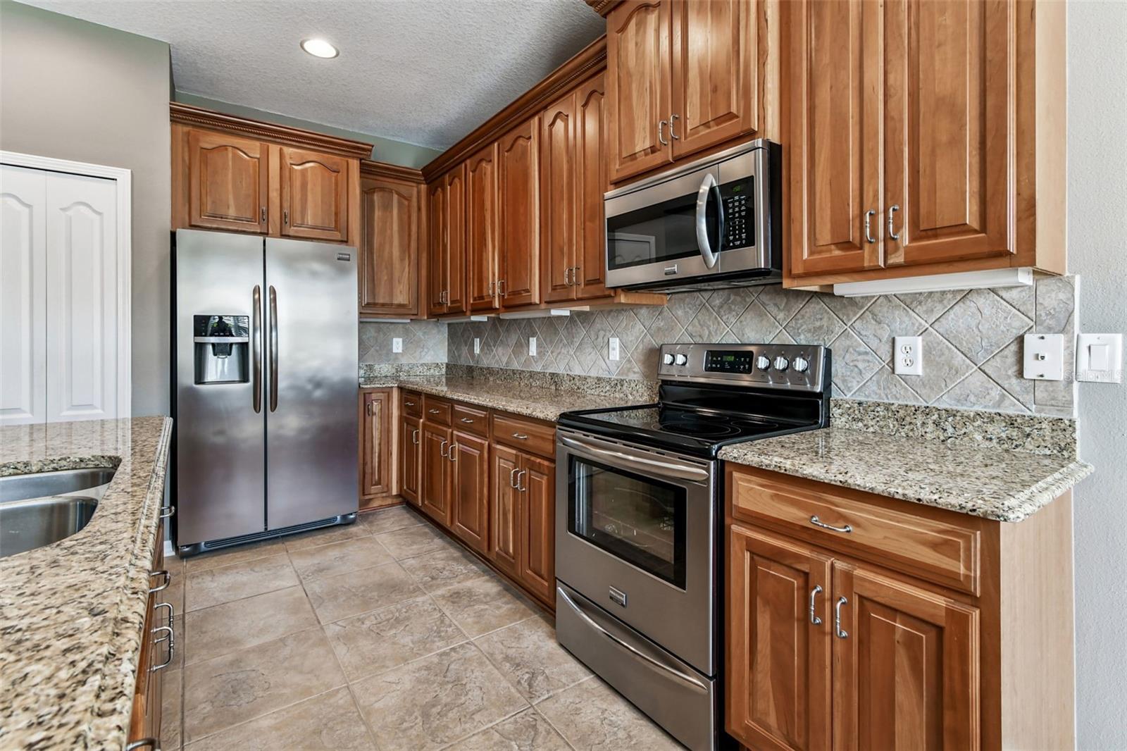 21753 Garden Walk Loop Property Photo 21