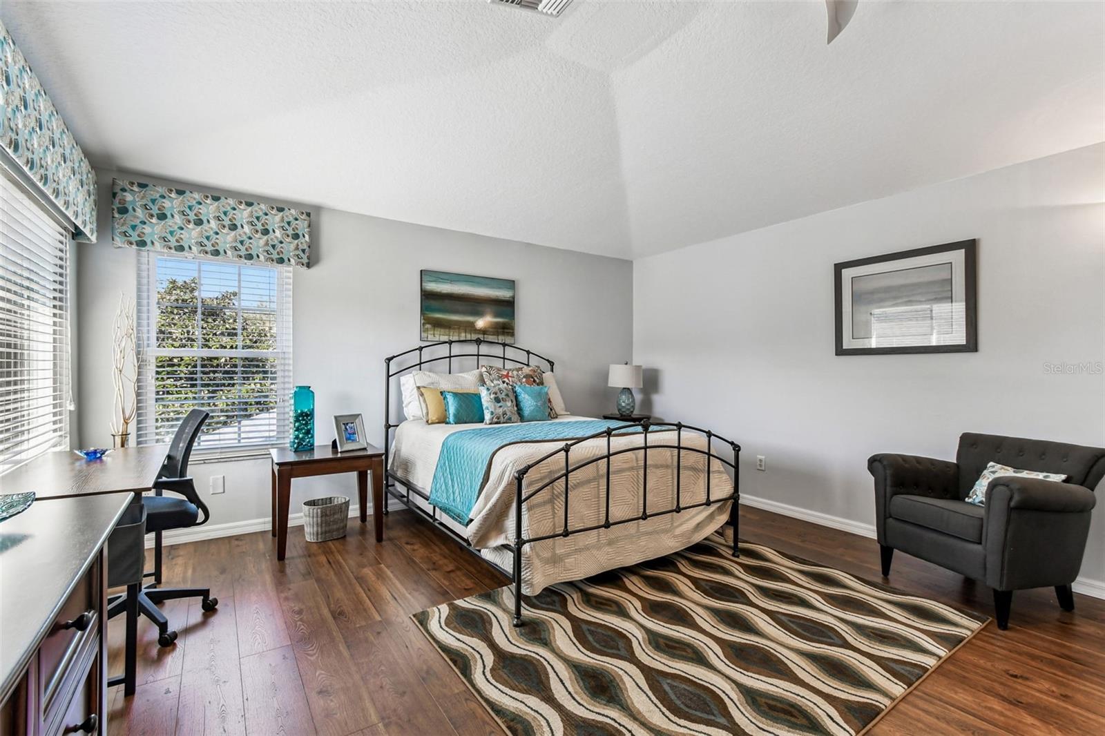 21753 Garden Walk Loop Property Photo 32