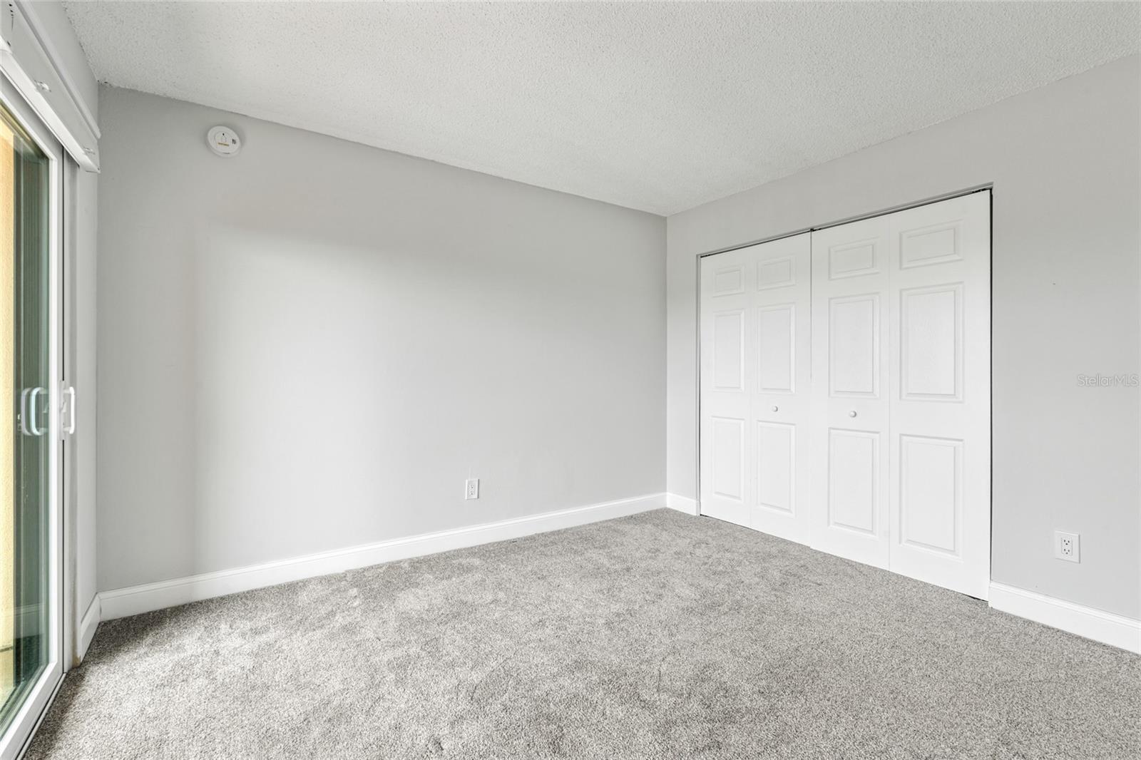 51 Island Way #411 Property Photo 19