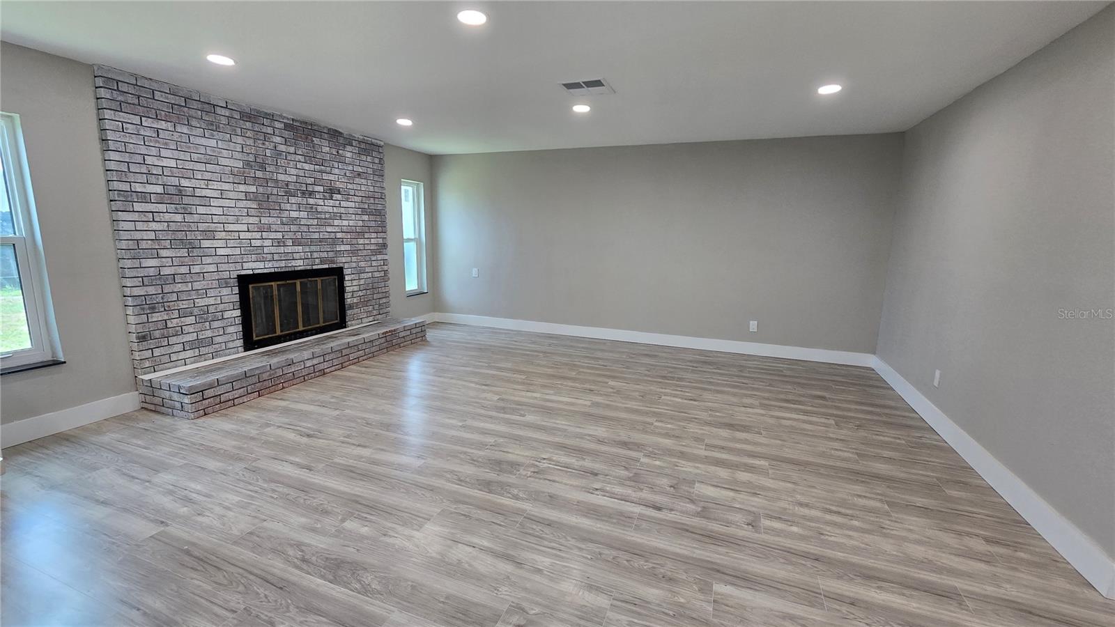 8607 Longboat Ln Property Photo 8