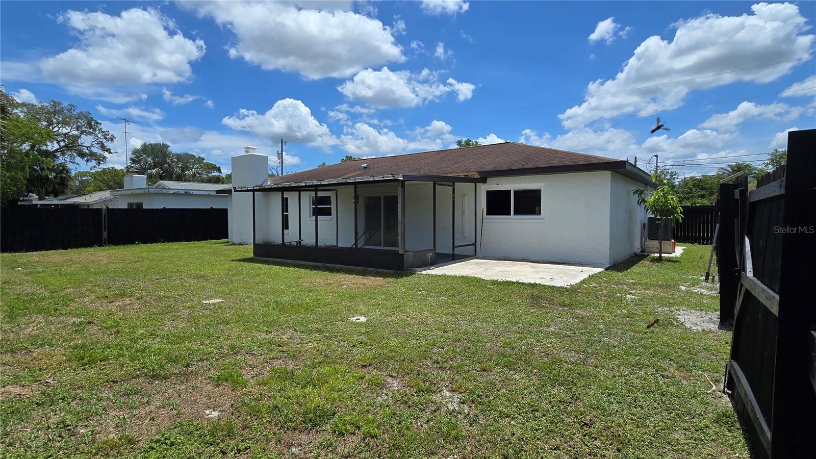 8607 Longboat Ln Property Photo 22