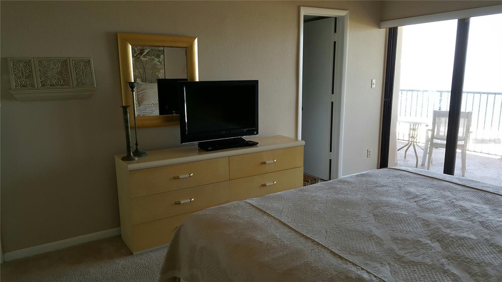 1230 Gulf Blvd #1601 Property Photo 7