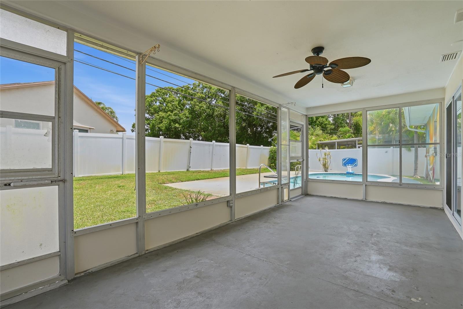 14161 Hetrick Cir N Property Photo 42