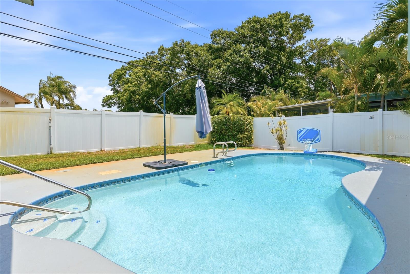 14161 Hetrick Cir N Property Photo 45