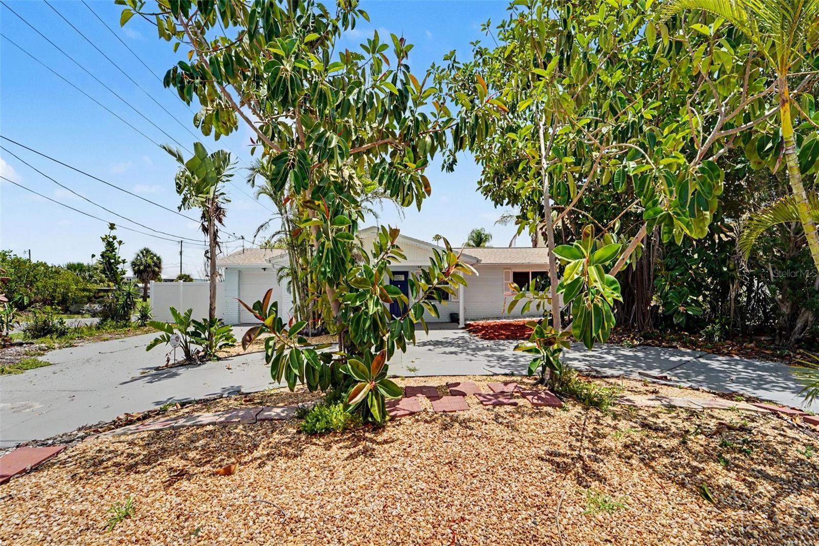 13714 Allyn Dr Property Photo 5