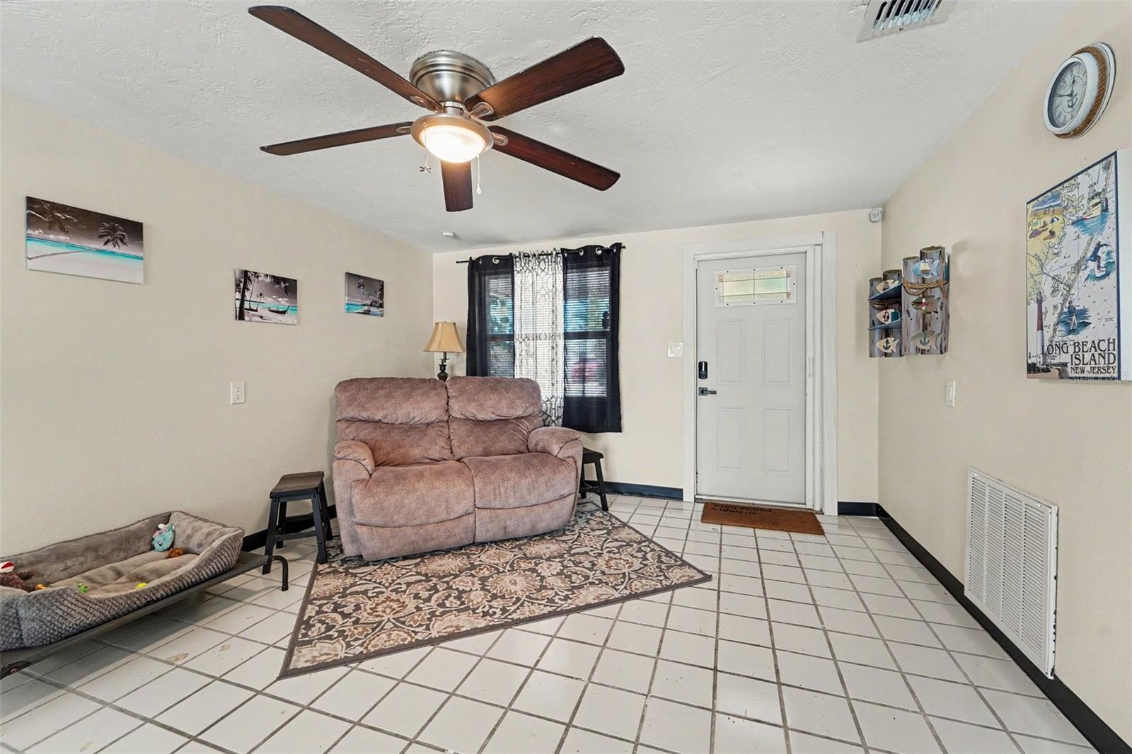 13714 Allyn Dr Property Photo 6