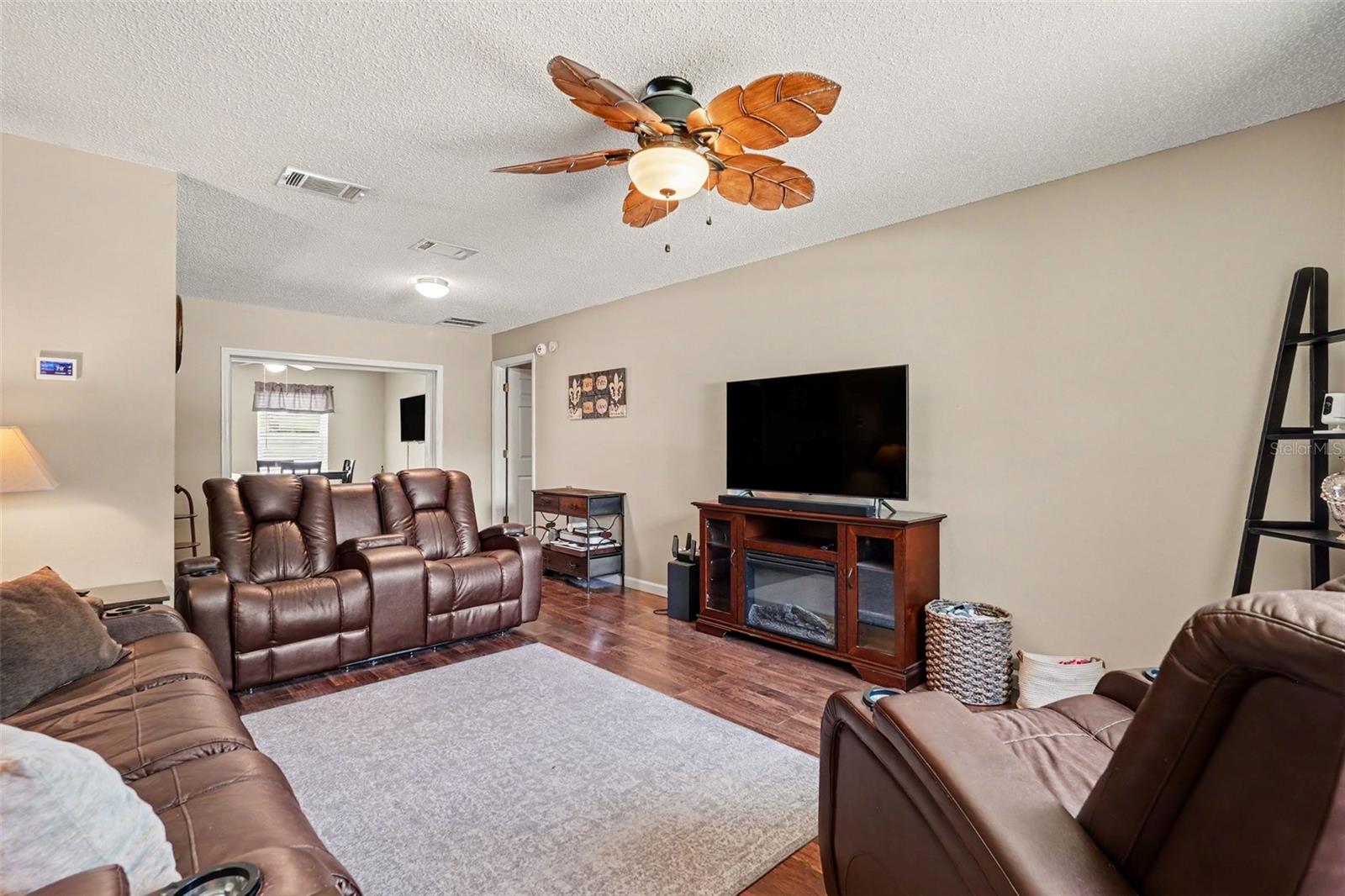 2627 Surrey Dr Property Photo 14