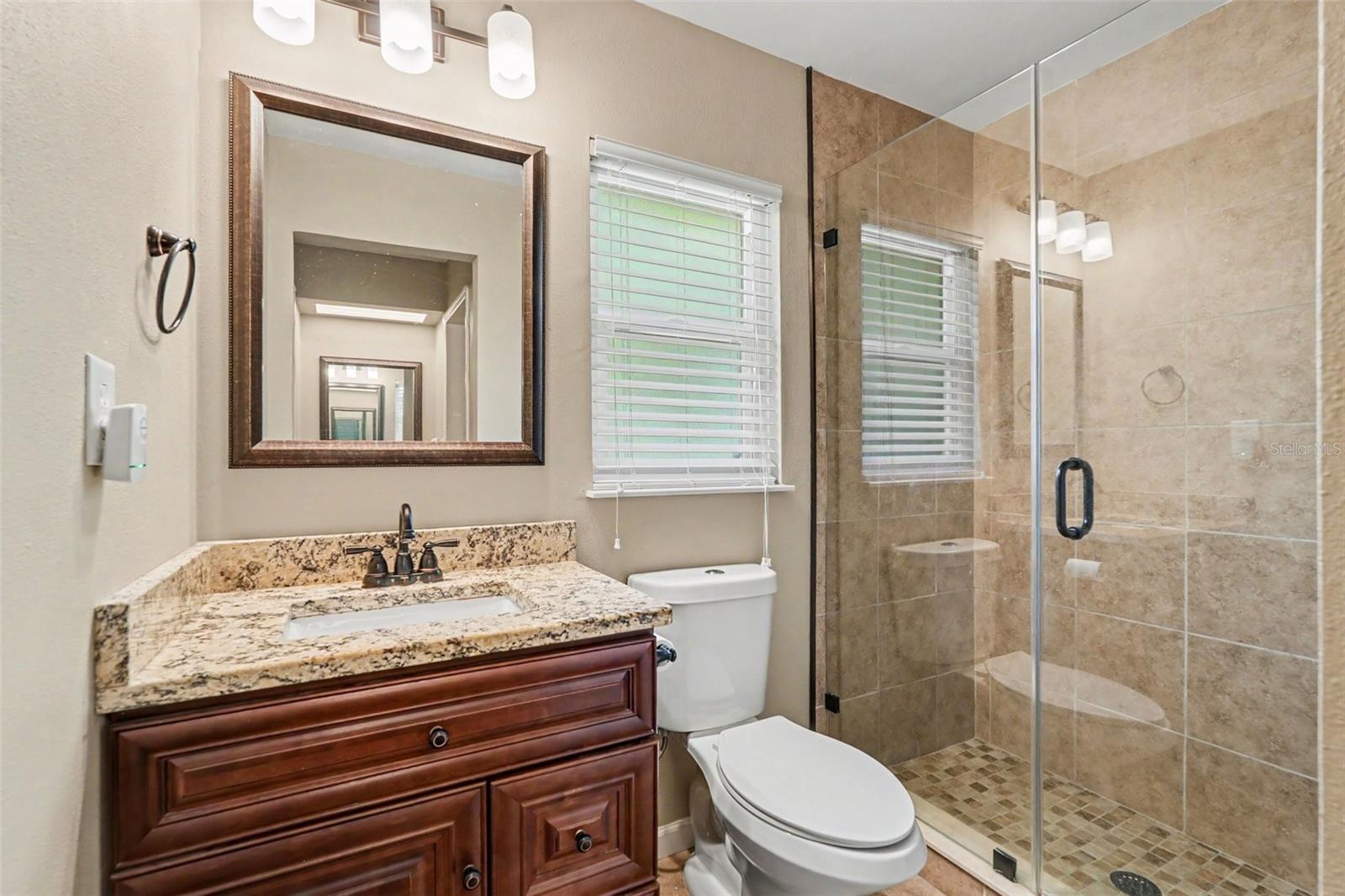 2627 Surrey Dr Property Photo 28
