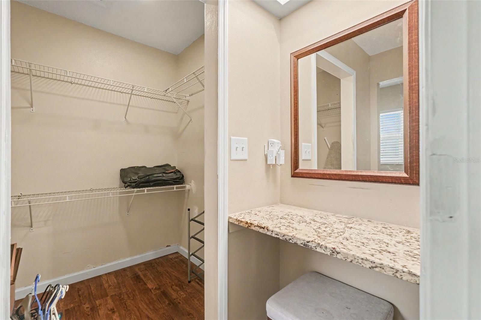 2627 Surrey Dr Property Photo 29
