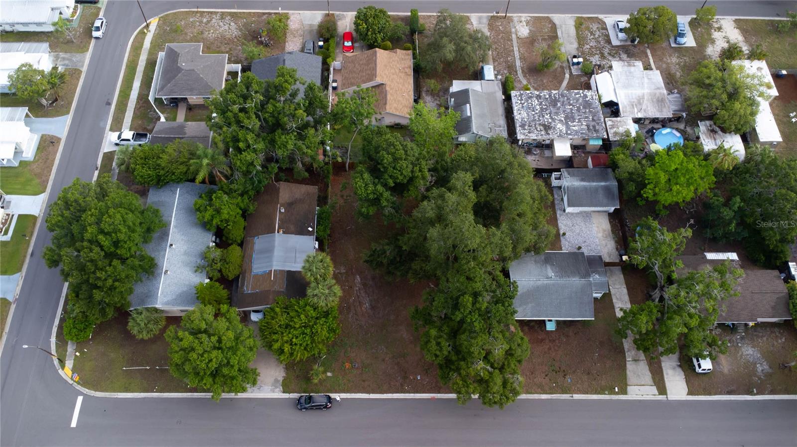 1310 Browning St Property Photo 7
