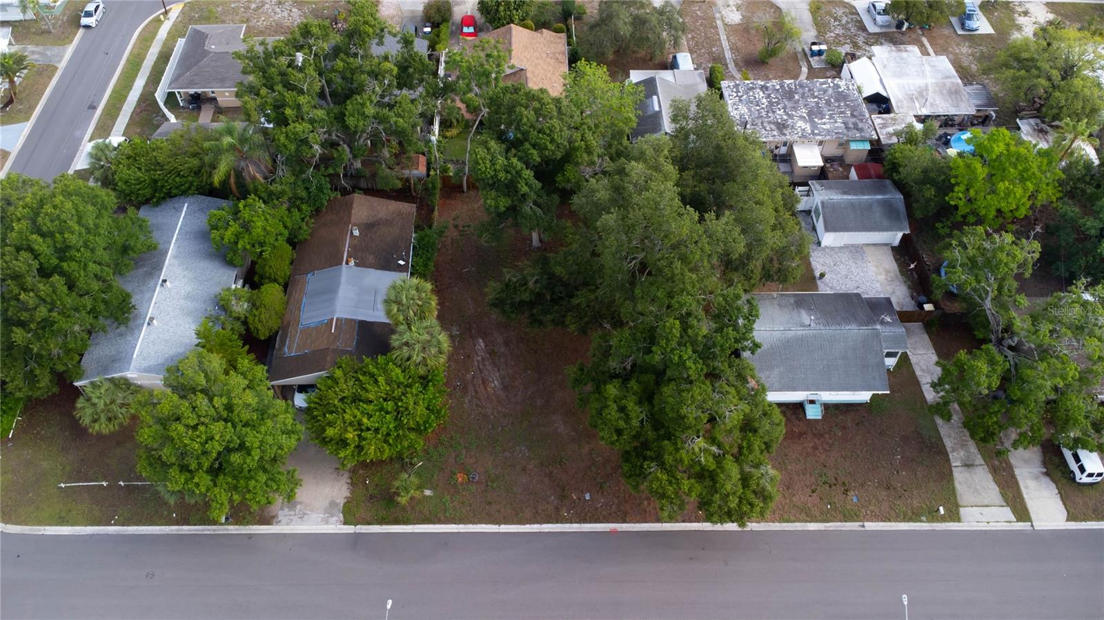 1310 Browning St Property Photo 8
