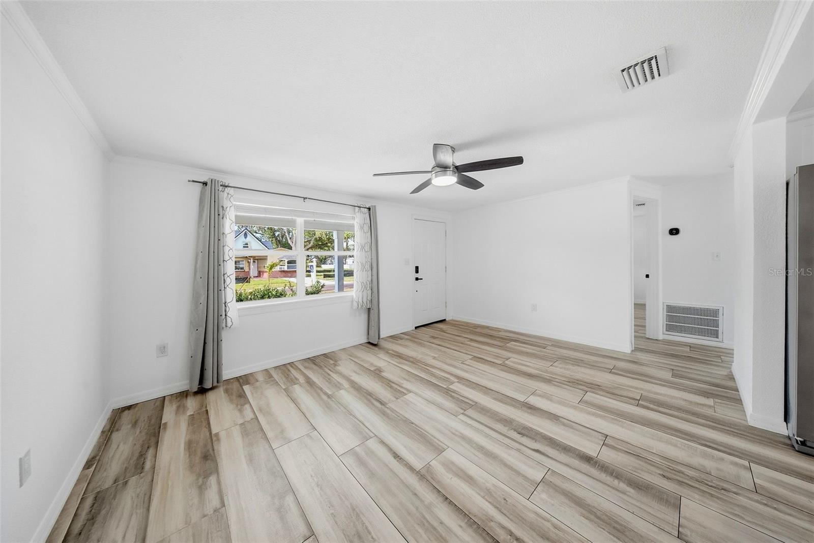 1565 Connecticut Ave Ne Property Photo 4