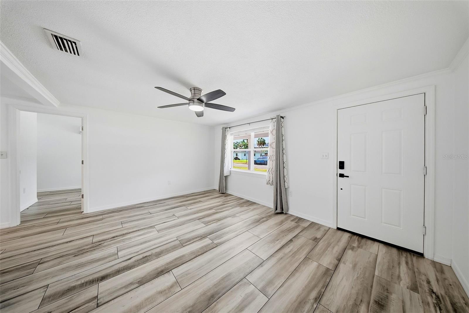 1565 Connecticut Ave Ne Property Photo 6