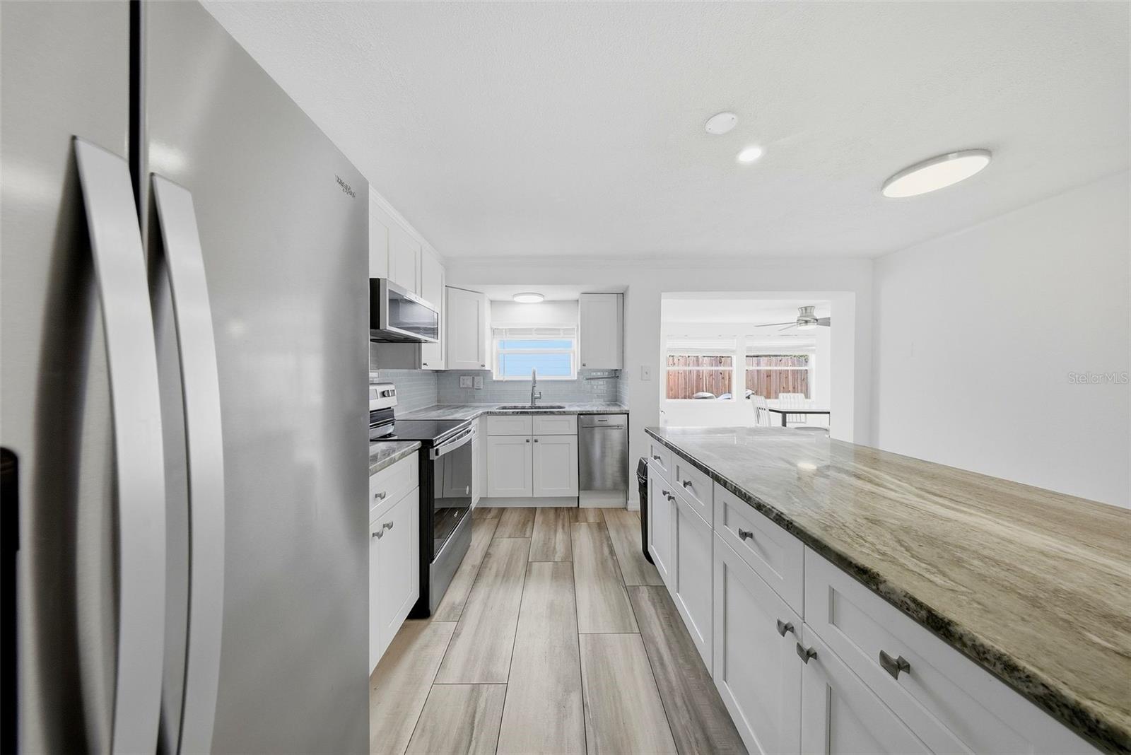 1565 Connecticut Ave Ne Property Photo 12