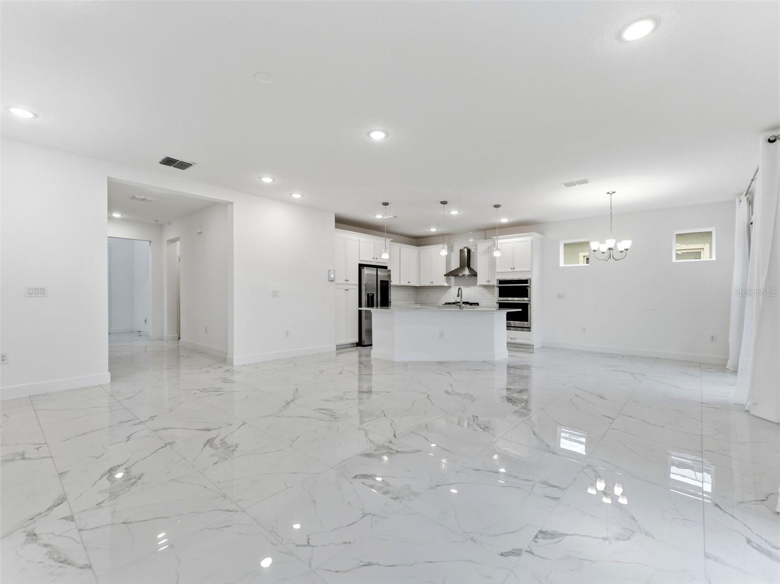 5232 Wishing Arch Dr Property Photo 3