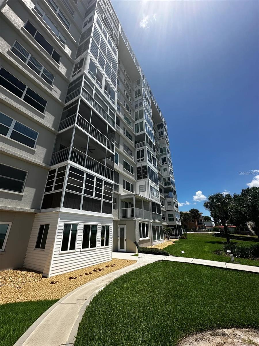2131 LAKEVIEW DR #410 Property Photo 1