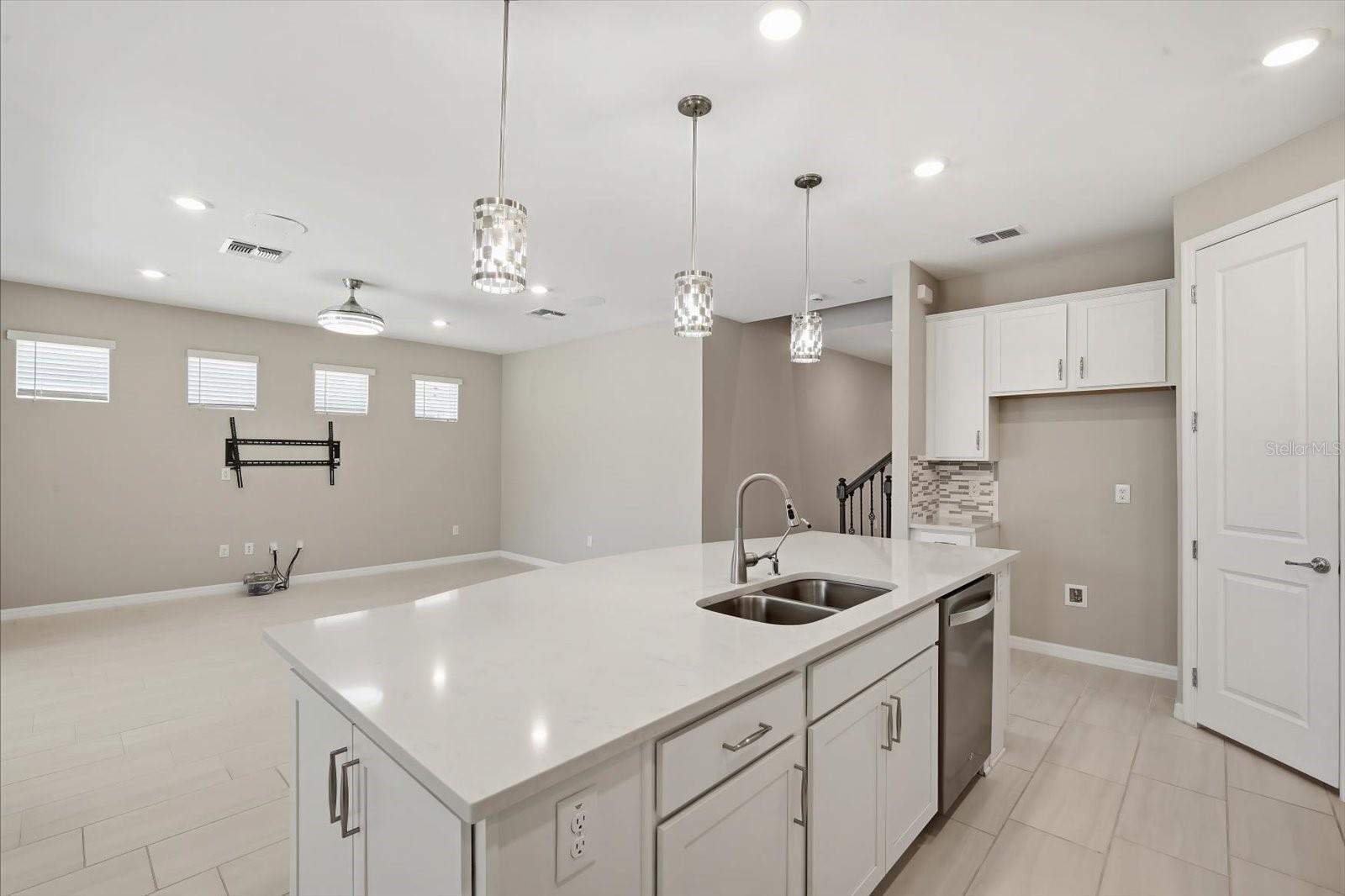 9107 Rally Spring Loop Property Photo 17