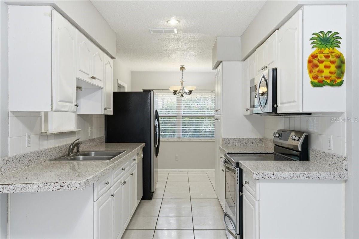 15005 Monet Dr Property Photo 7