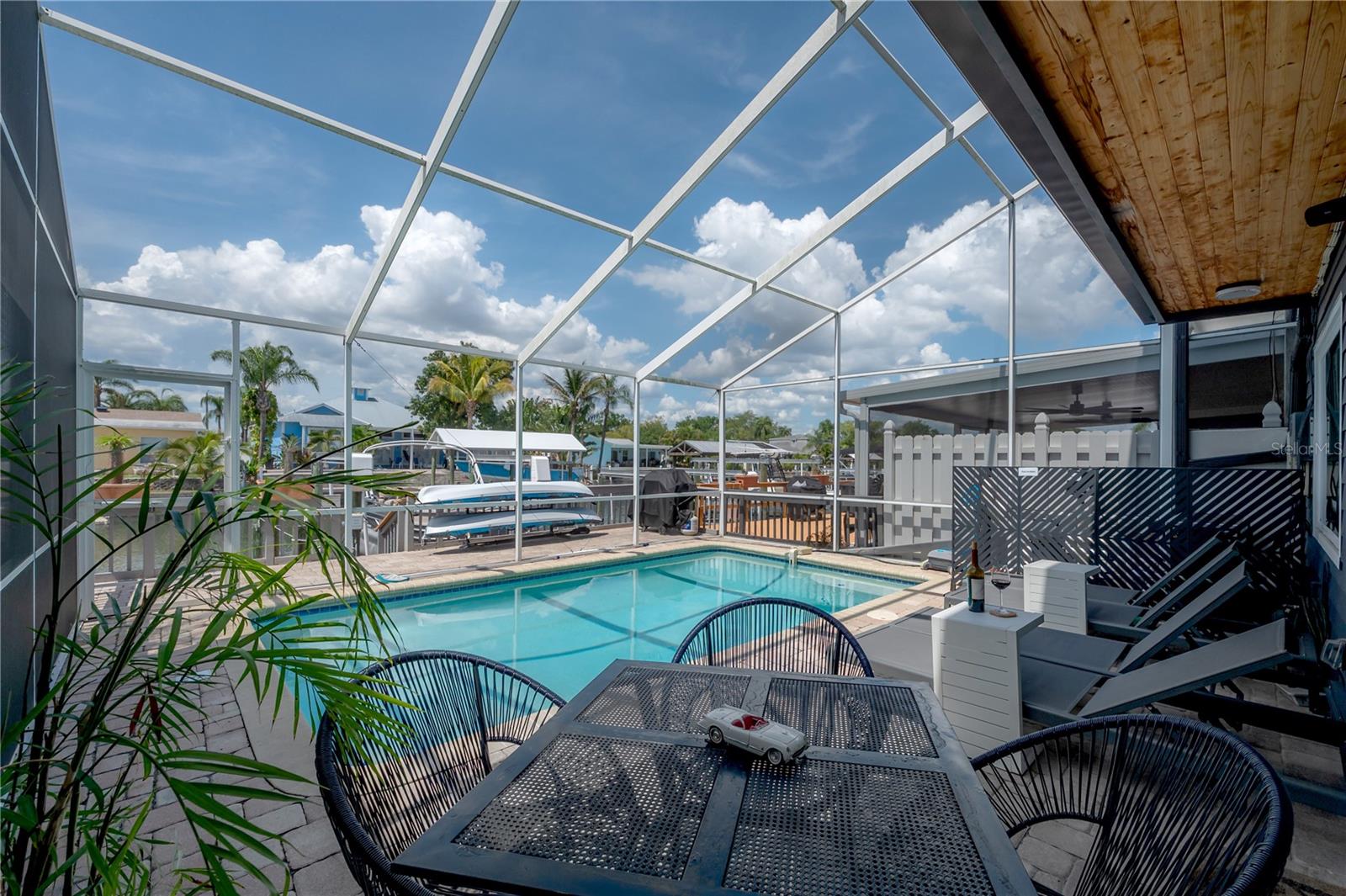 8757 Bay Pointe Dr Property Photo 41