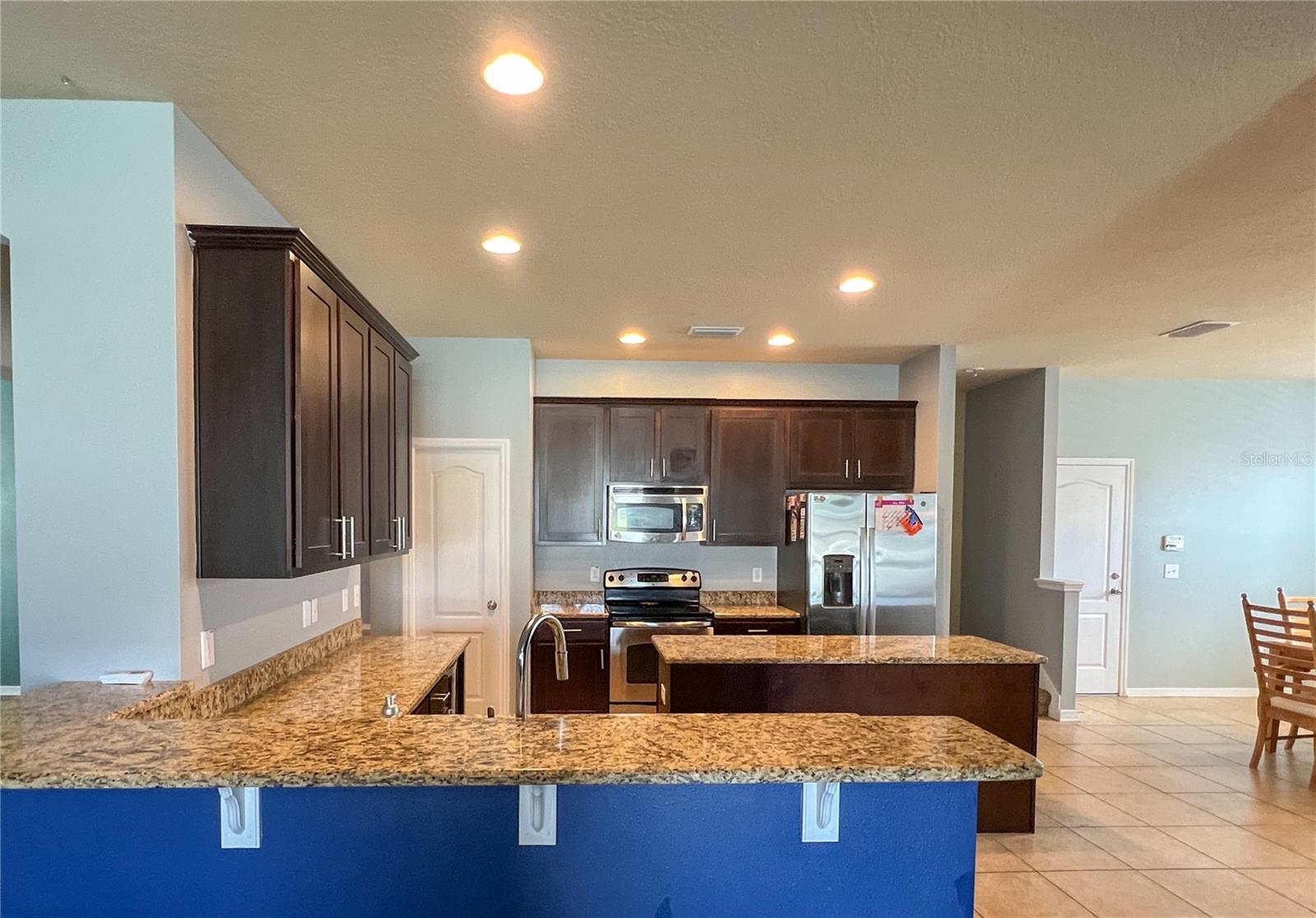 6906 Boulder Run Loop Property Photo 8