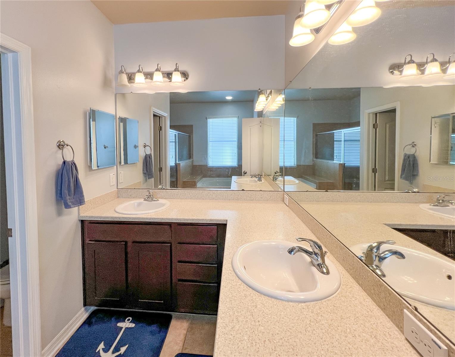 6906 Boulder Run Loop Property Photo 20