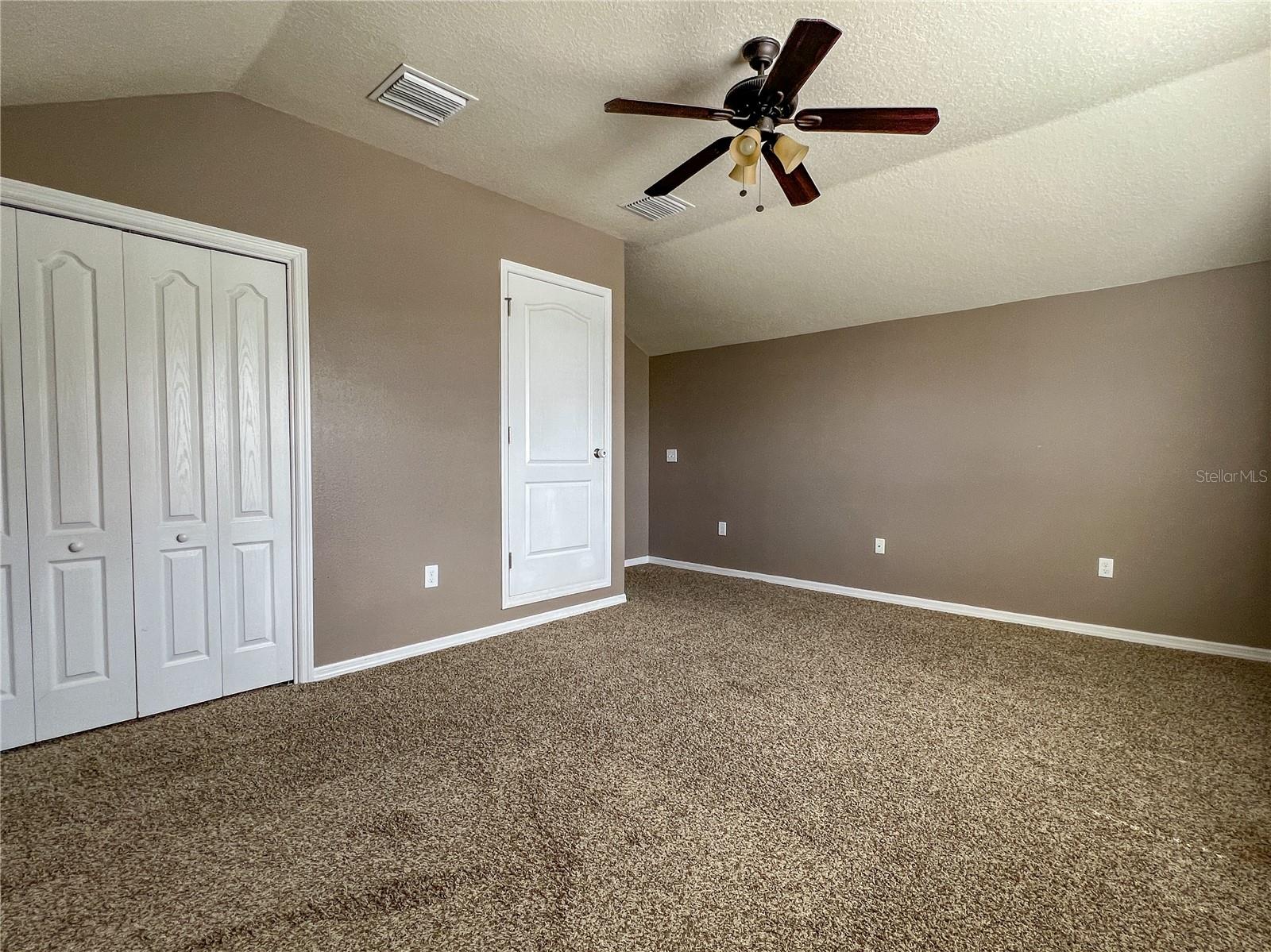 6906 Boulder Run Loop Property Photo 32