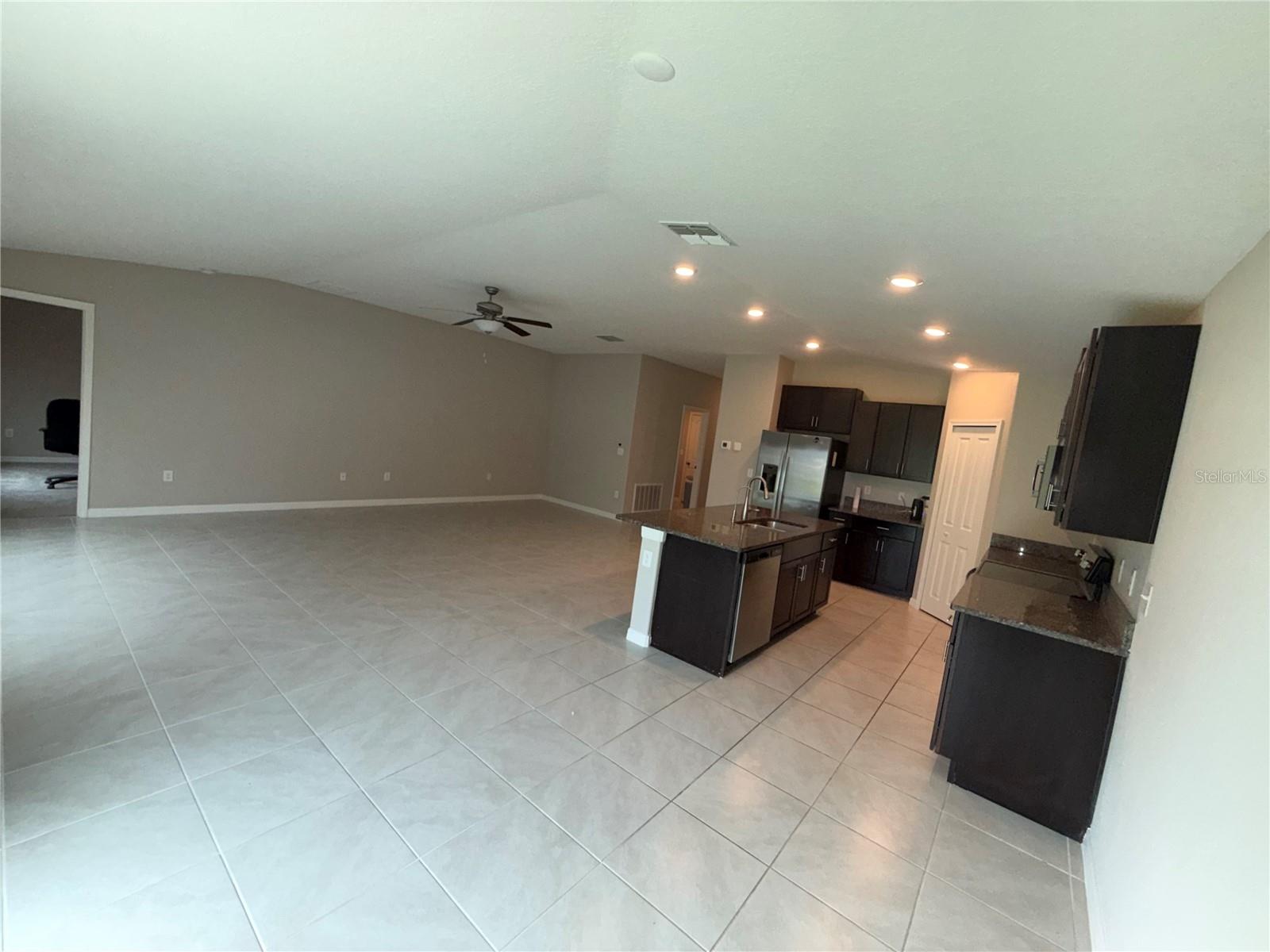13204 Great Plains Dr Property Photo 9