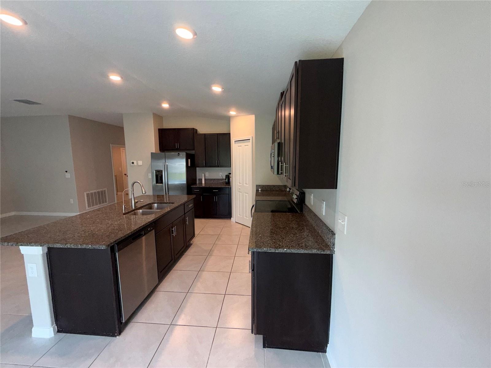 13204 Great Plains Dr Property Photo 12