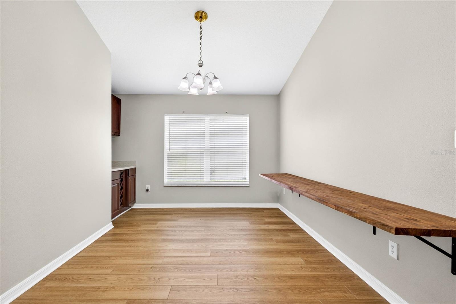 1235 Katahdin Ct Property Photo 6