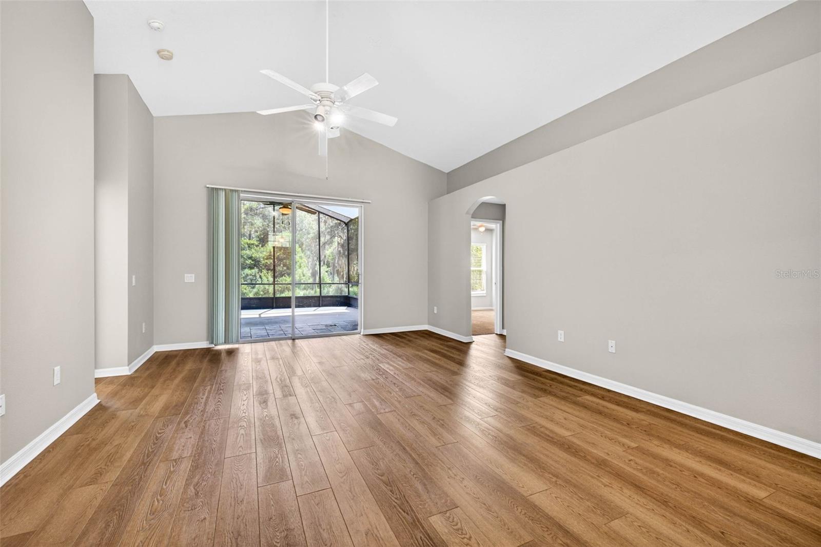 1235 Katahdin Ct Property Photo 9