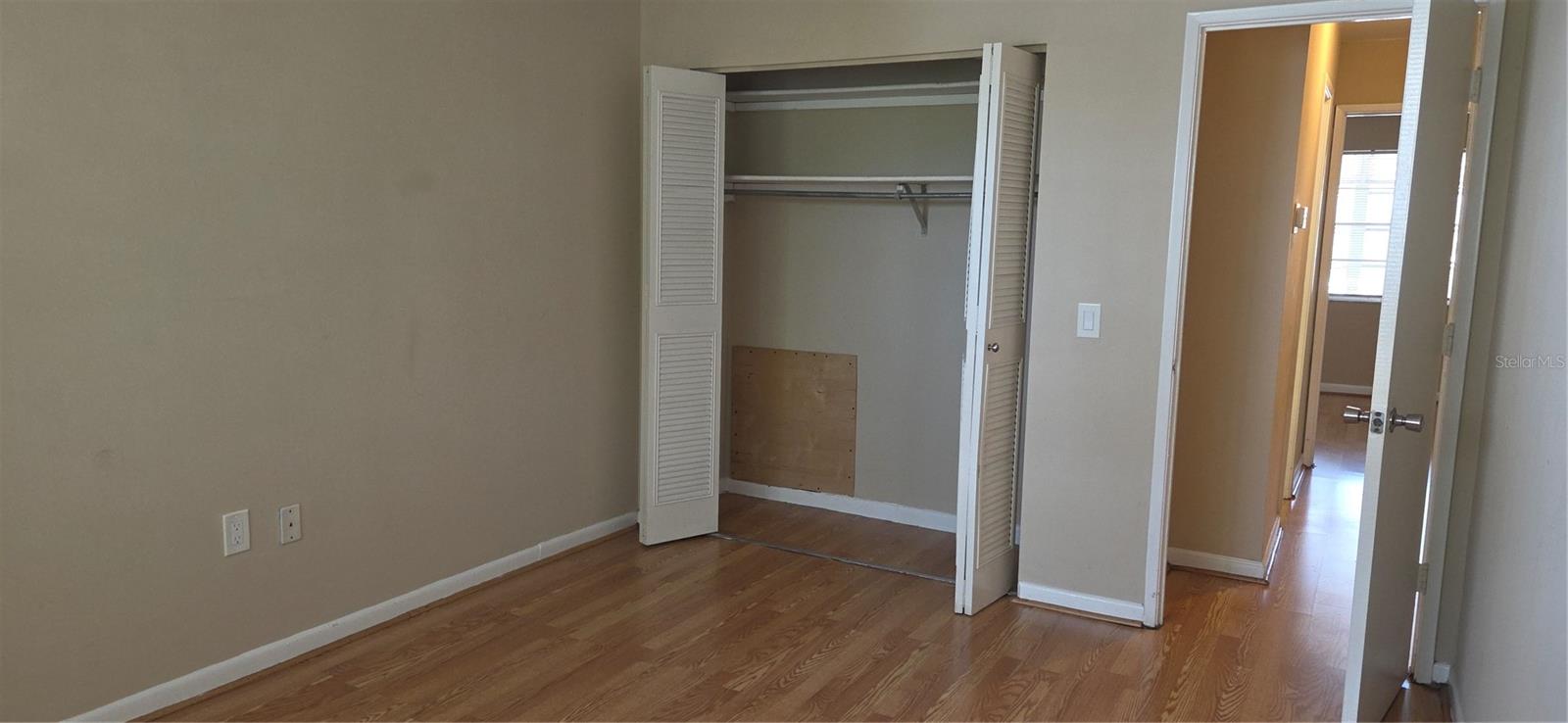 911 Washington Ave #304 Property Photo 17