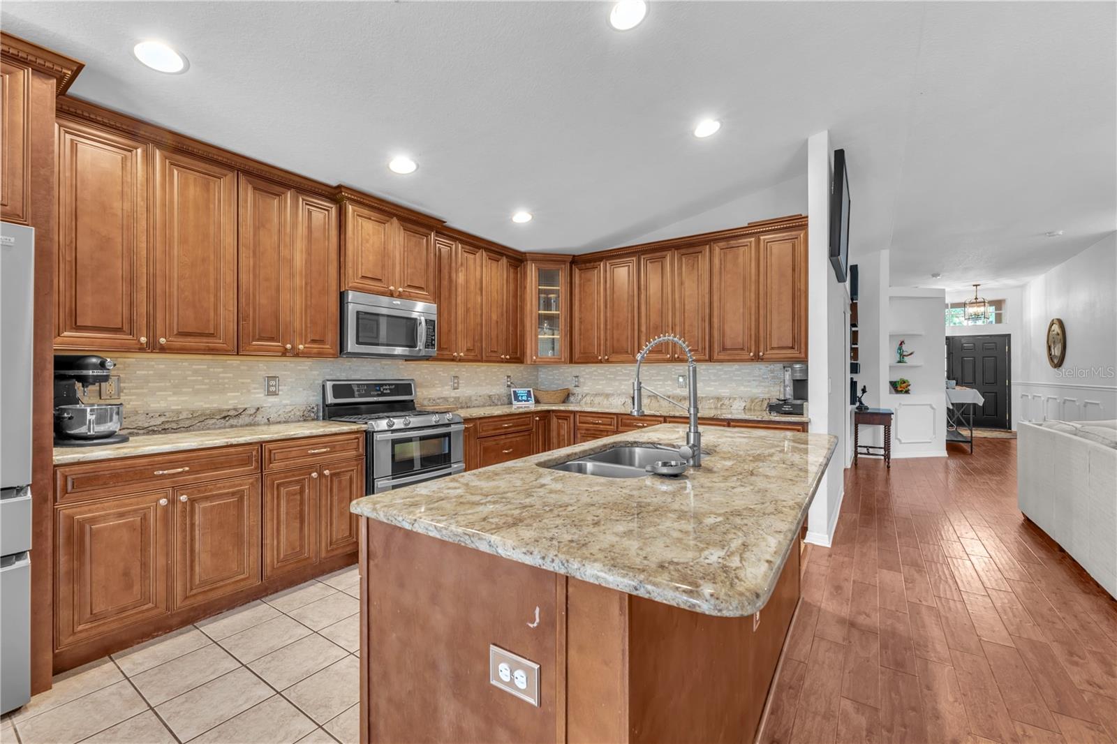 16316 Bridgeglade Ln Property Photo 2