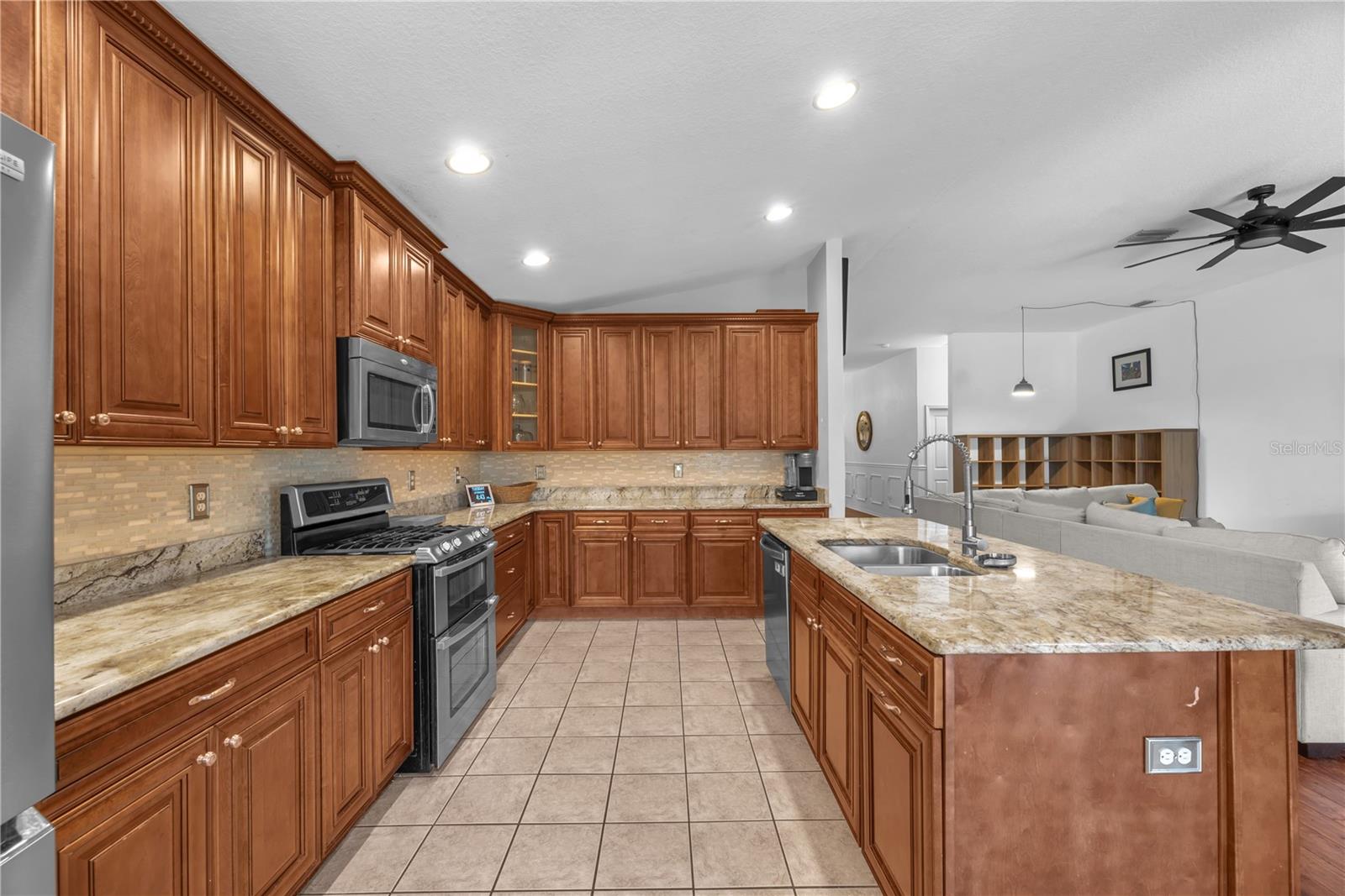 16316 Bridgeglade Ln Property Photo 6