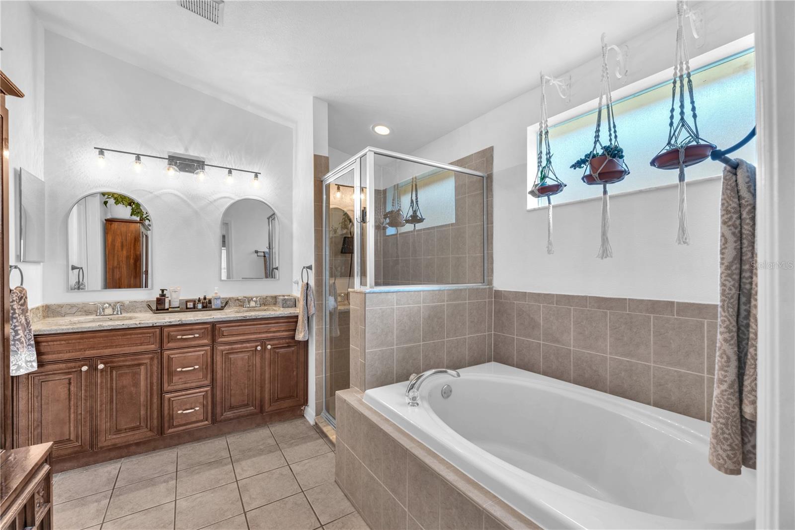 16316 Bridgeglade Ln Property Photo 12