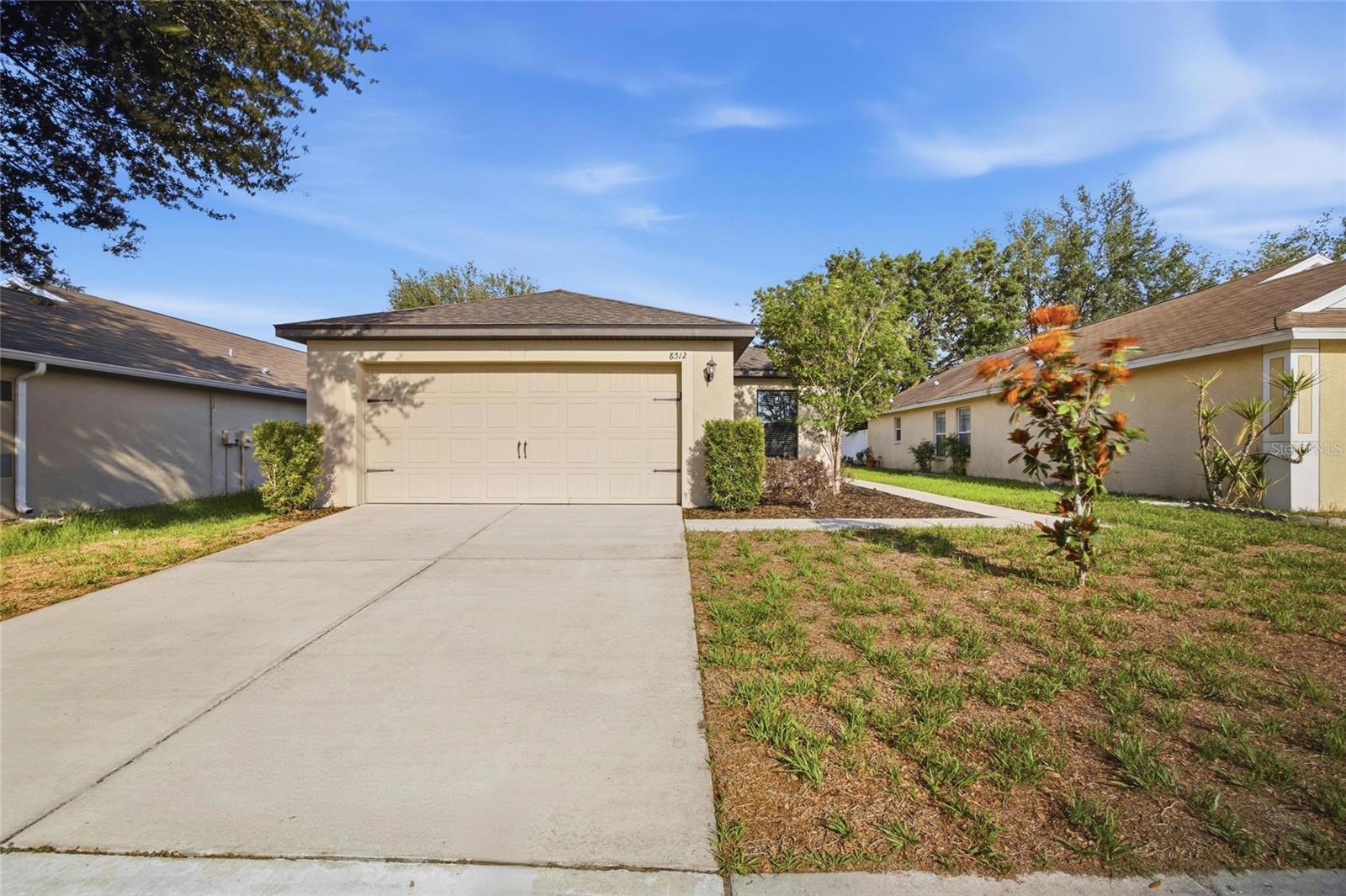 8512 Silverbell Loop Property Photo 1