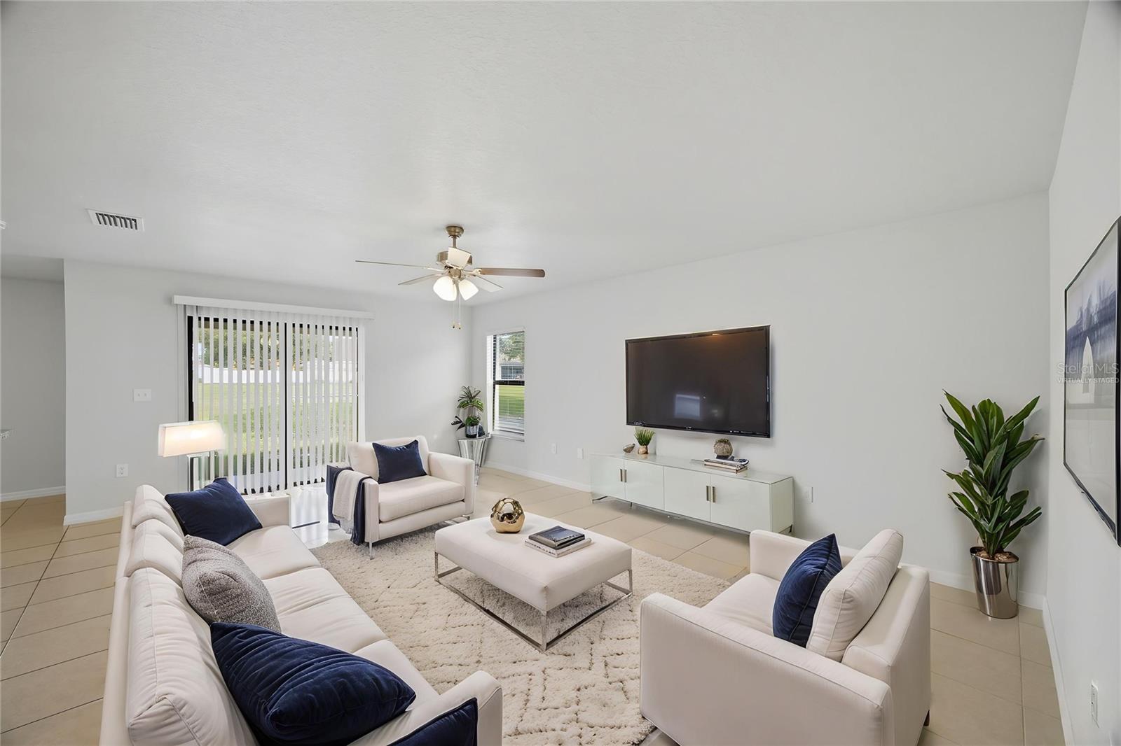 8512 Silverbell Loop Property Photo 6