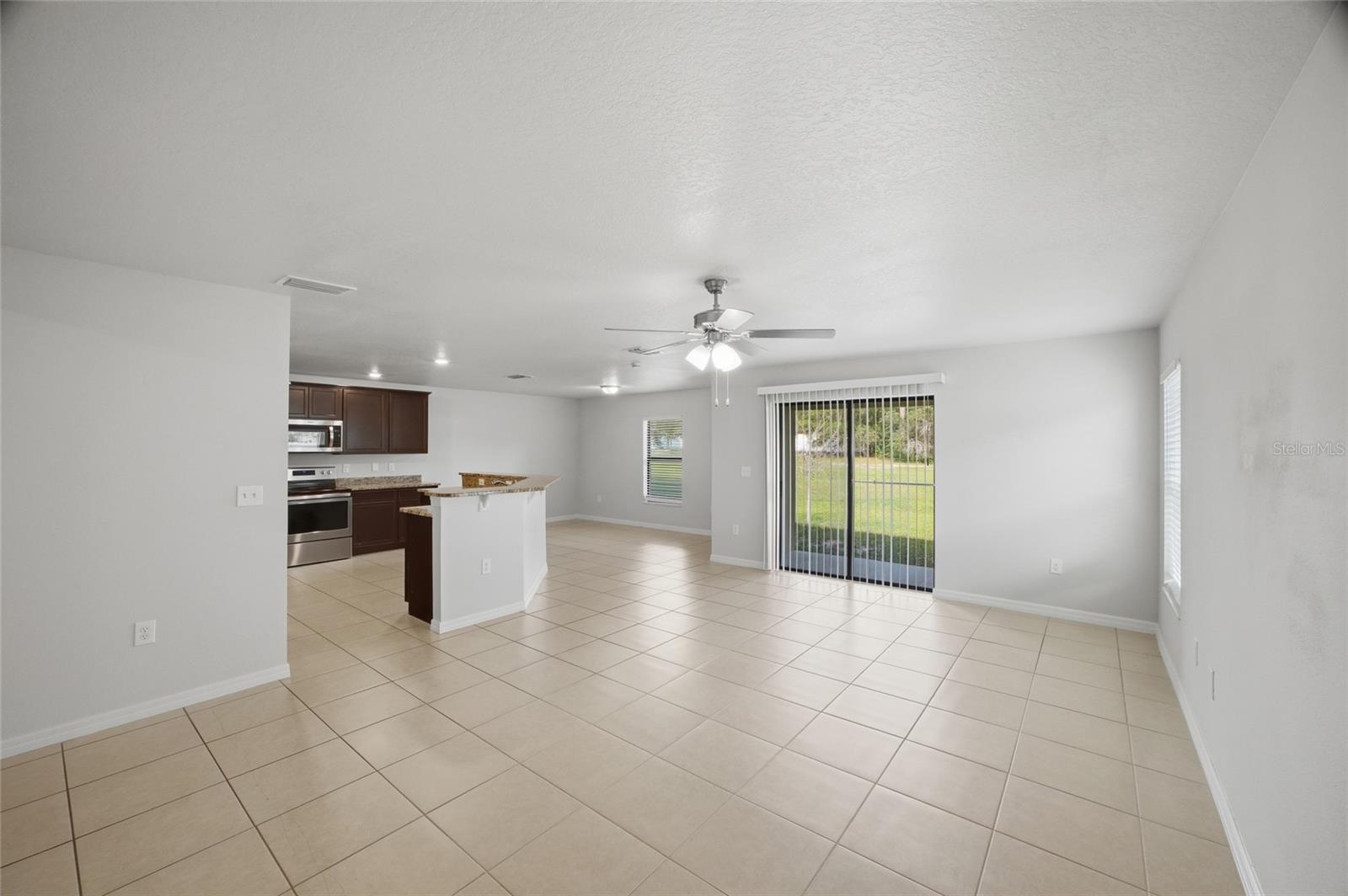 8512 Silverbell Loop Property Photo 7