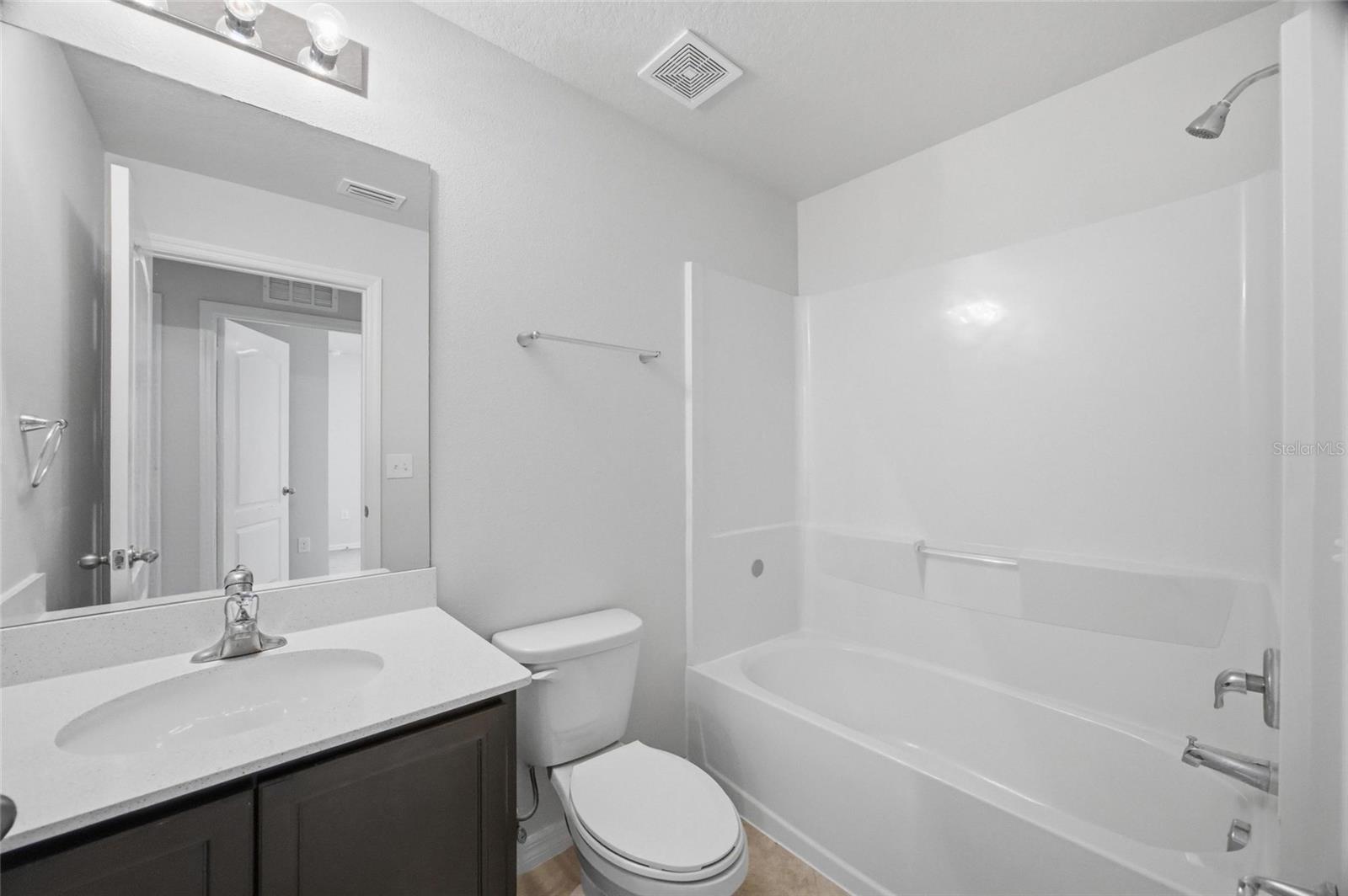 8512 Silverbell Loop Property Photo 20