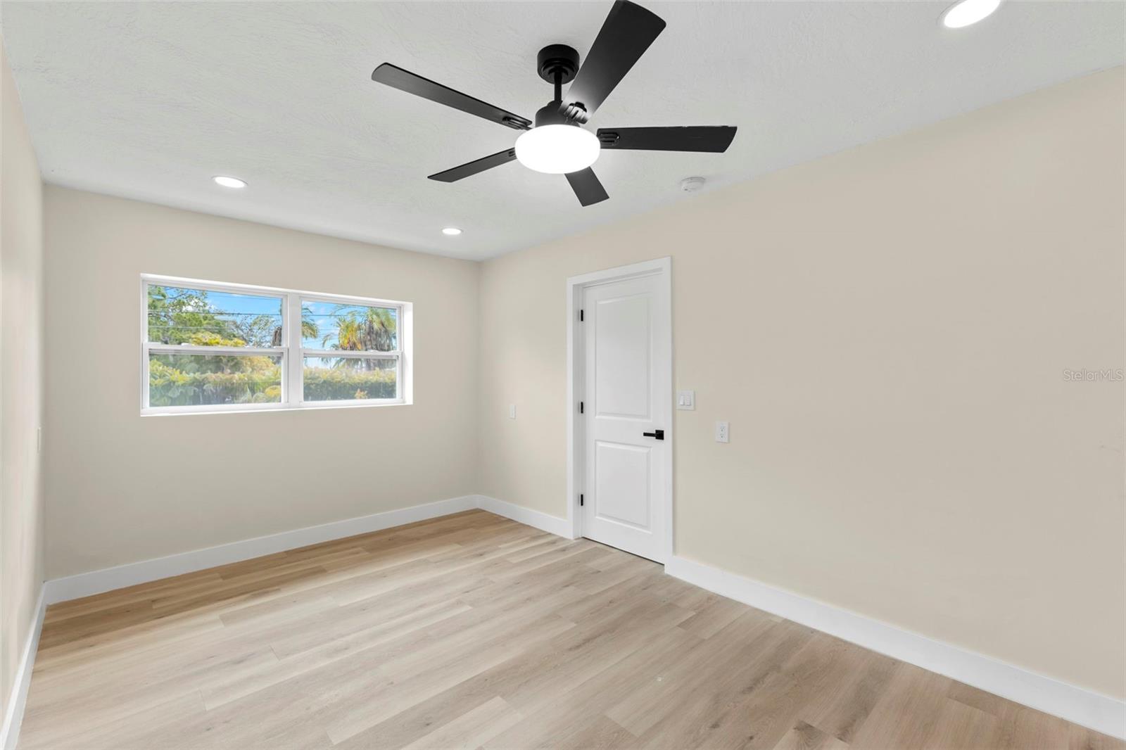 4430 Carson St Ne Property Photo 18