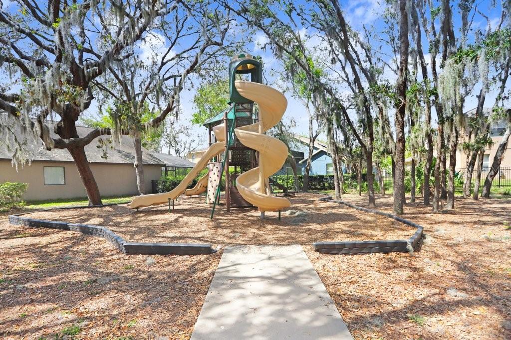 15723 Starling Water Dr Property Photo 29