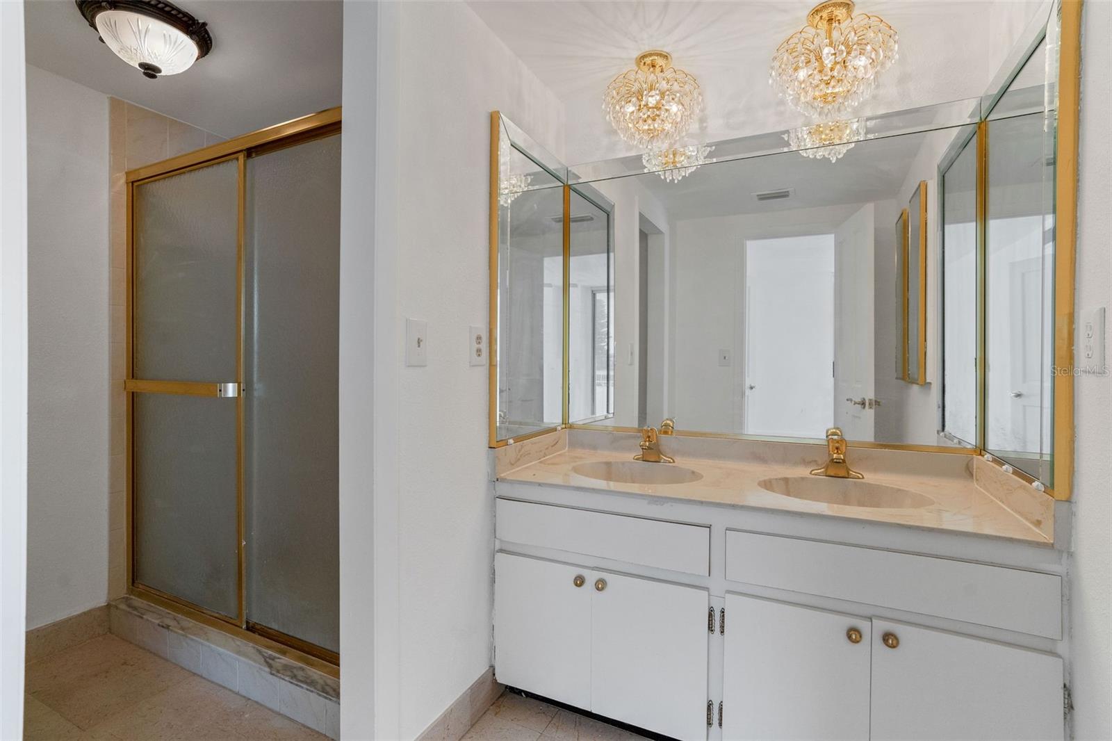 100 Pierce St #307 Property Photo 10