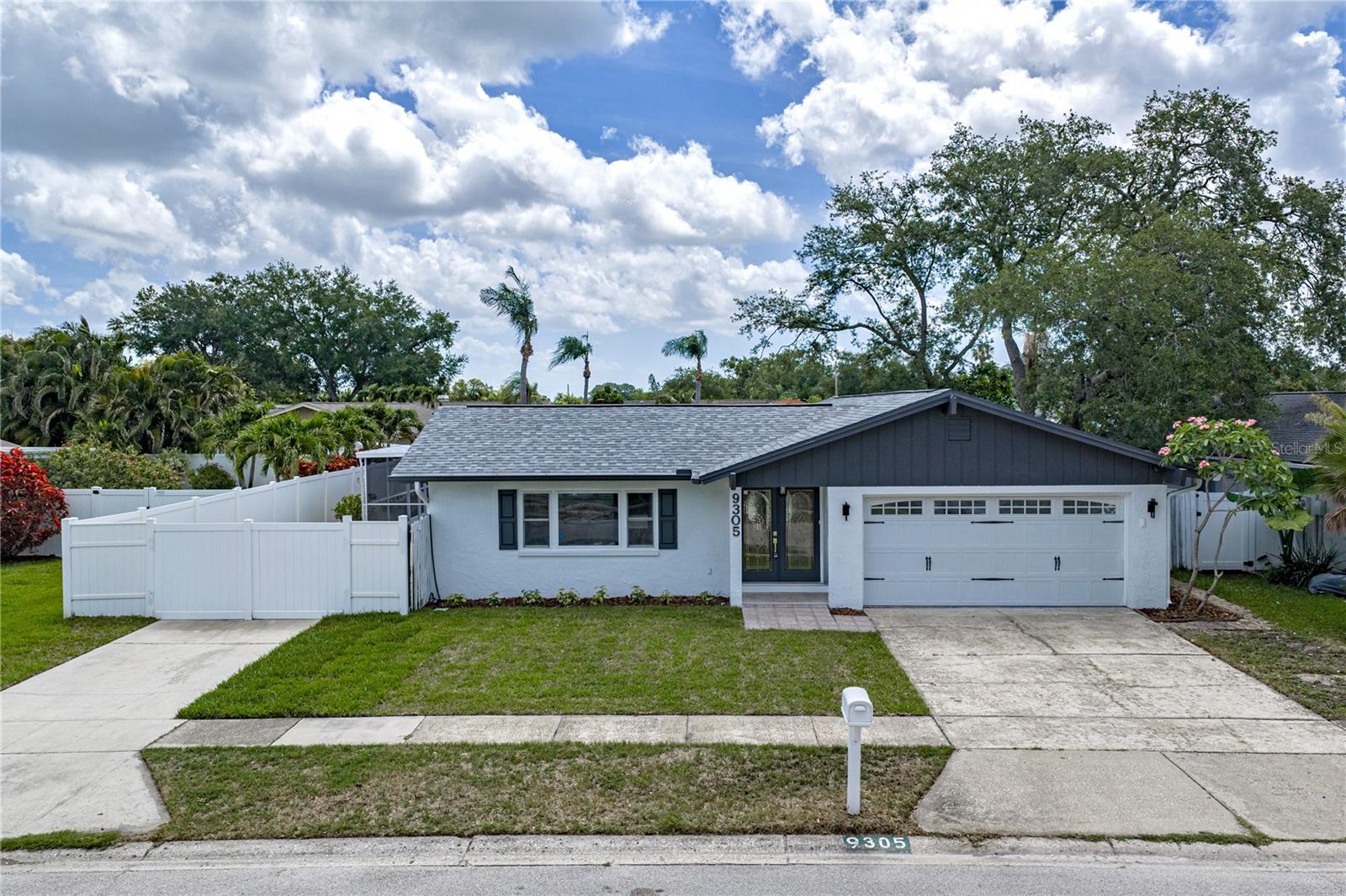 9305 120th Ln Property Photo 1