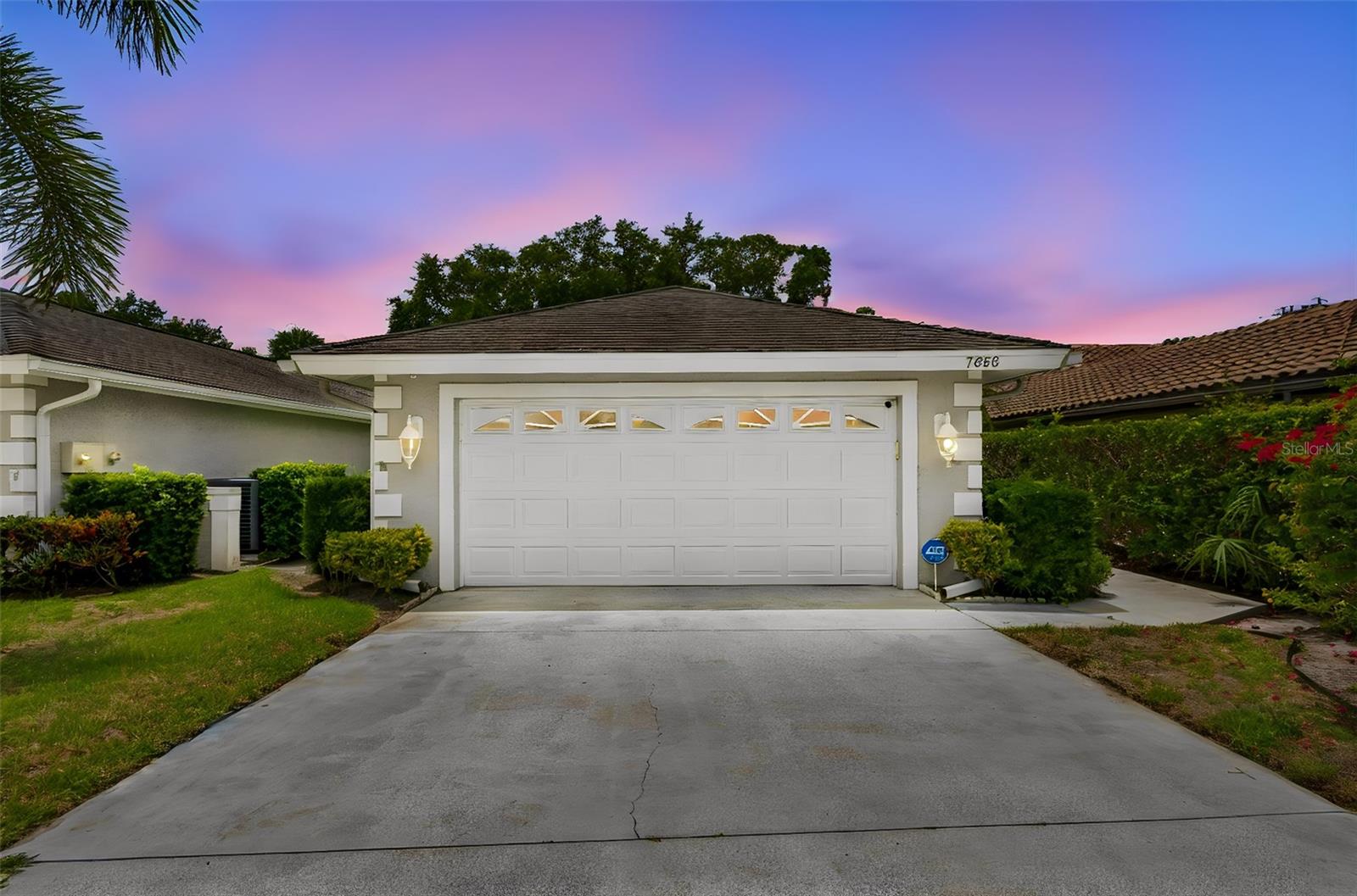 7656 Palm Aire Ln Property Photo 1