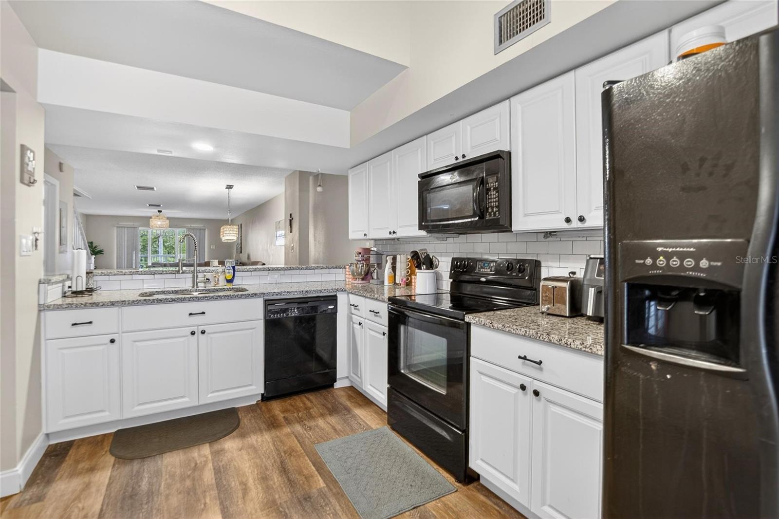 2599 Dolly Bay Dr #305 Property Photo 5