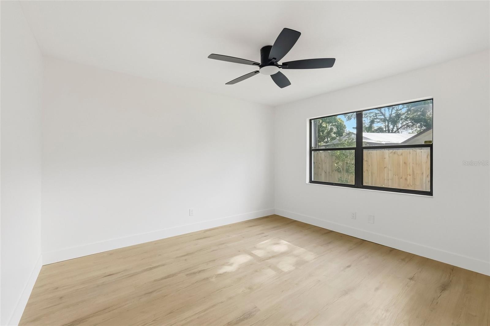 2700 Sedgefield Ct E Property Photo 21