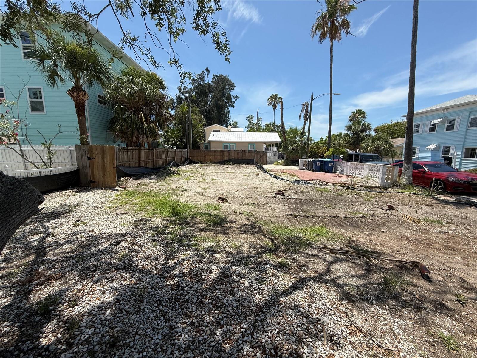 8586 E Bay Dr Property Photo 2