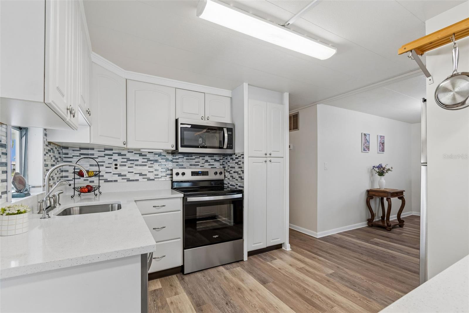 7186 Mount Arlington Dr Ne #421 Property Photo 9