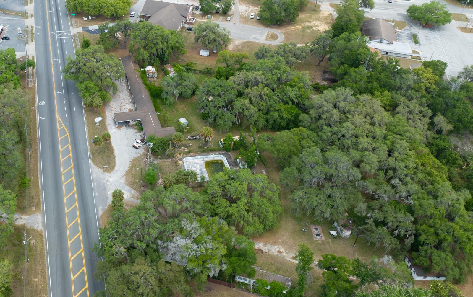 2355 N Florida Ave Property Photo 13